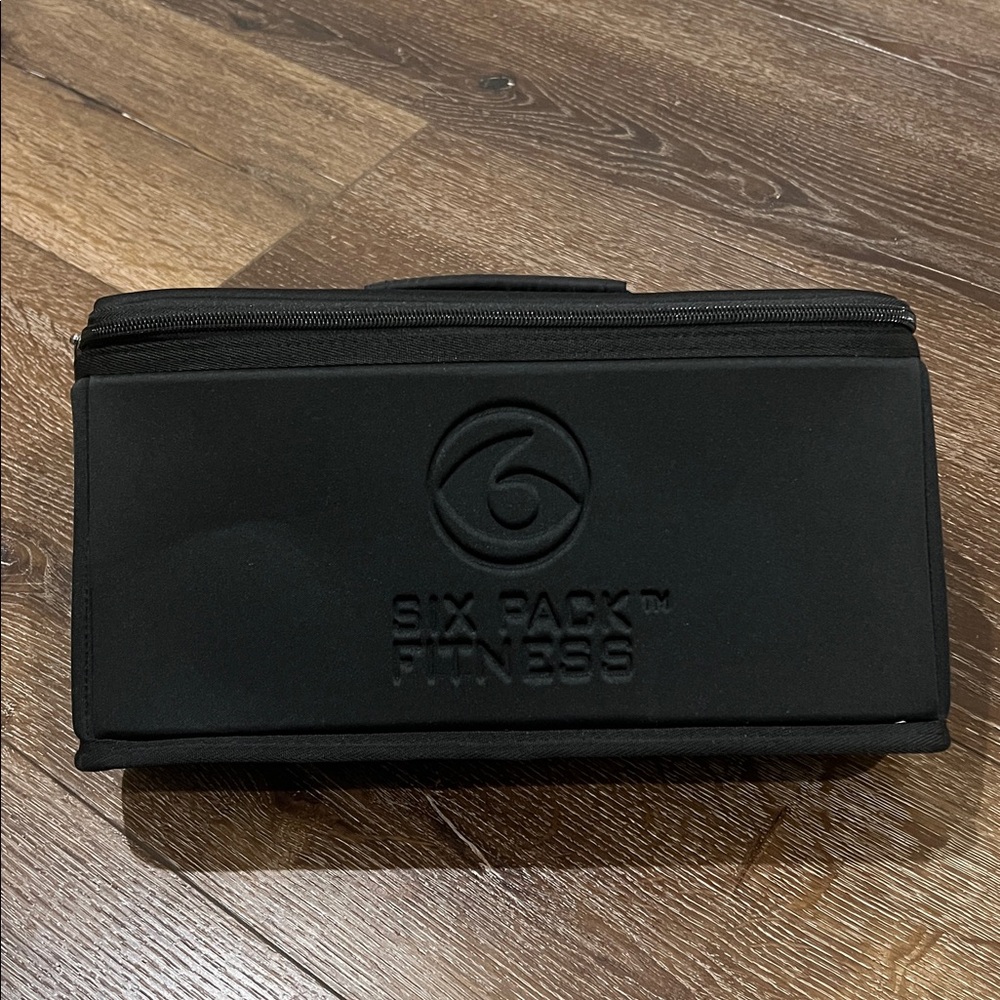 Six Pack Fitness lunch box black